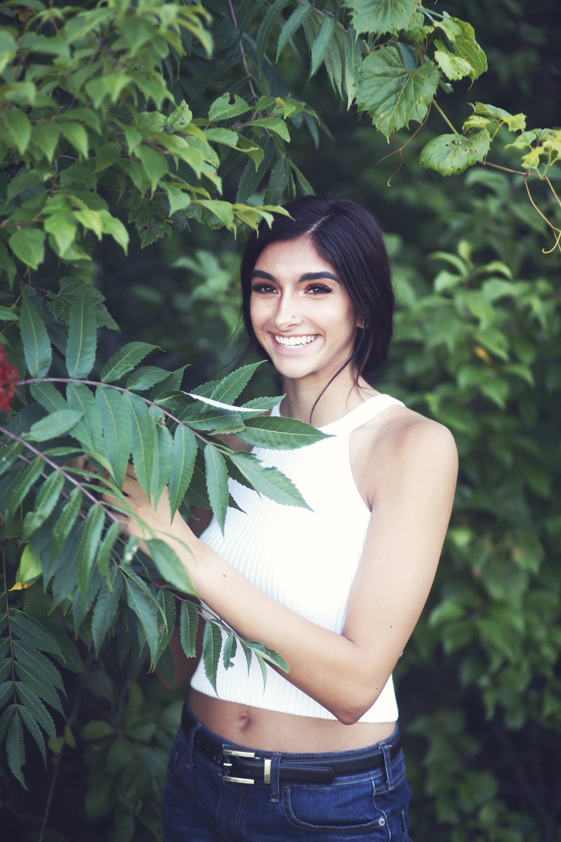 ZeeSagheer's tweet image. Modeling dreams come true #seniormonday