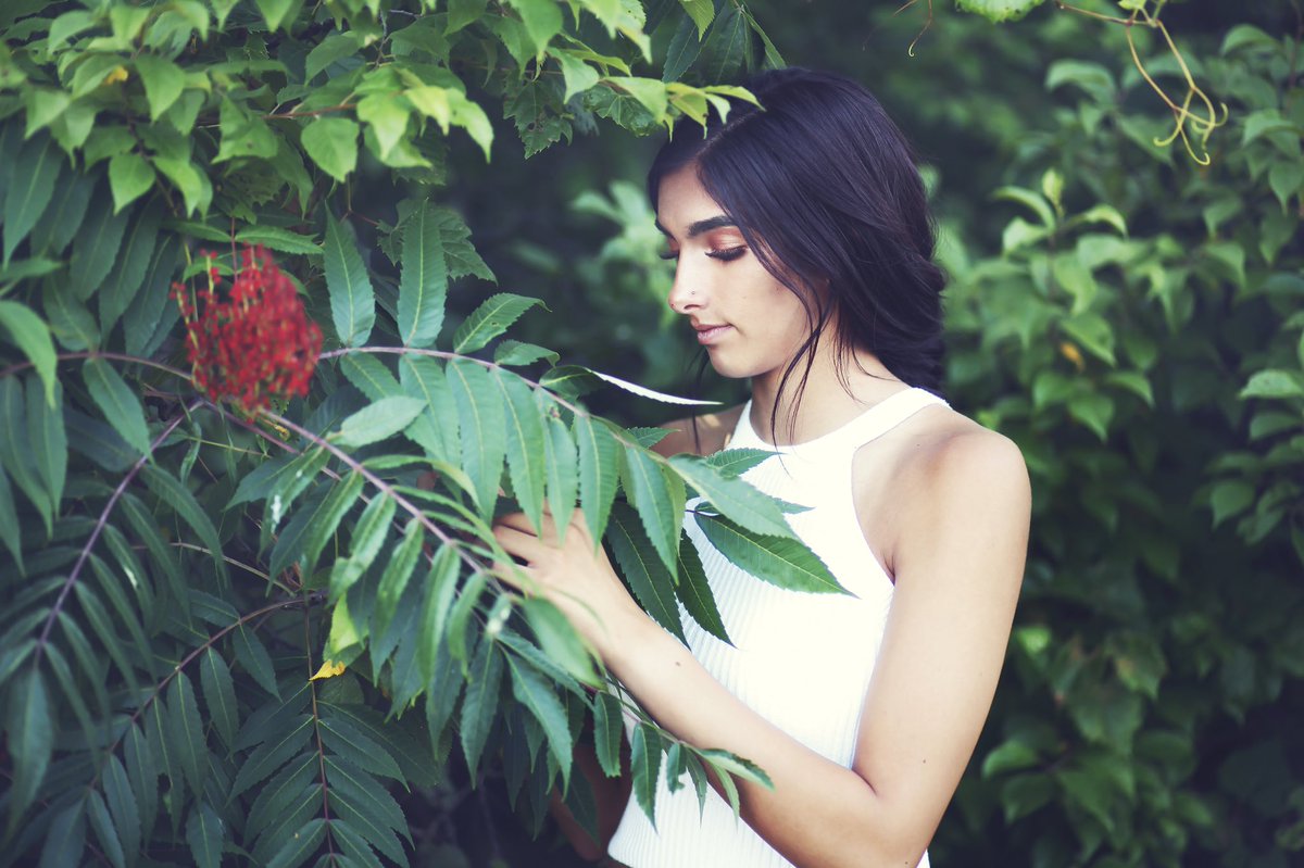 ZeeSagheer's tweet image. Modeling dreams come true #seniormonday