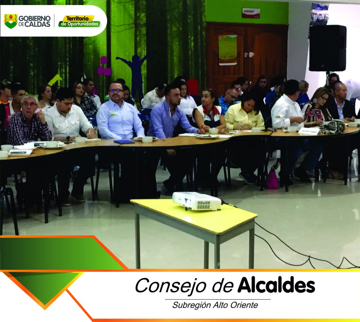 Hacemos un llamado a los contratistas de las 20 obras de #InfraestructuraEducativa que se adelantan en el depto para que cumplan tiempos estimados.
Estaremos vigilantes para que los trabajadores tengan condiciones óptimas, algunos nos han manifestado inconsistencias en sus pagos.