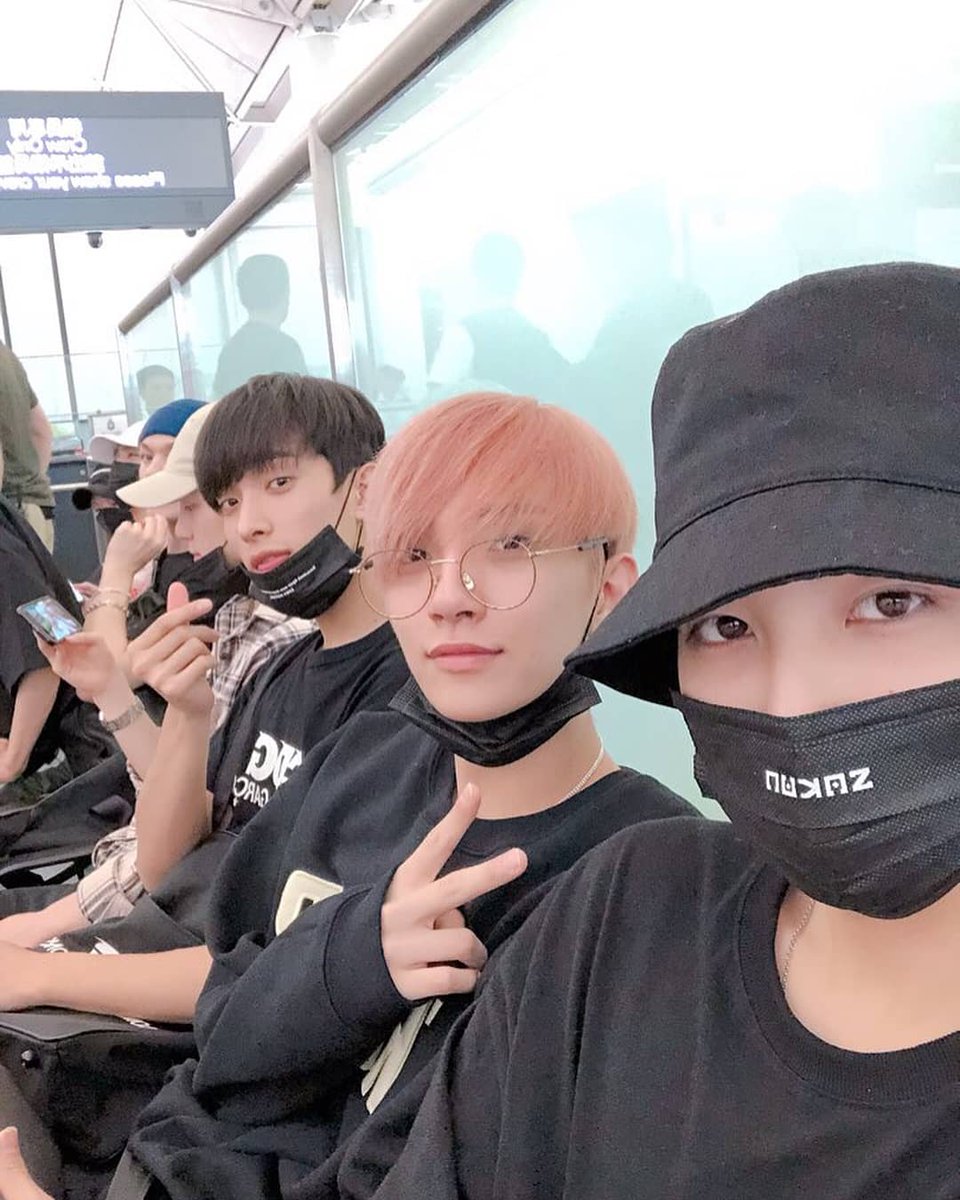 17TeamTurkey's tweet photo. 180901 Joshua instagram güncellemesi.

"Japonya'ya giden yolumuzda ❤️❤️❤️🚀🚀 #HavalimanıSelfileri #Selfiler" https://t.co/f38qGqnyvL