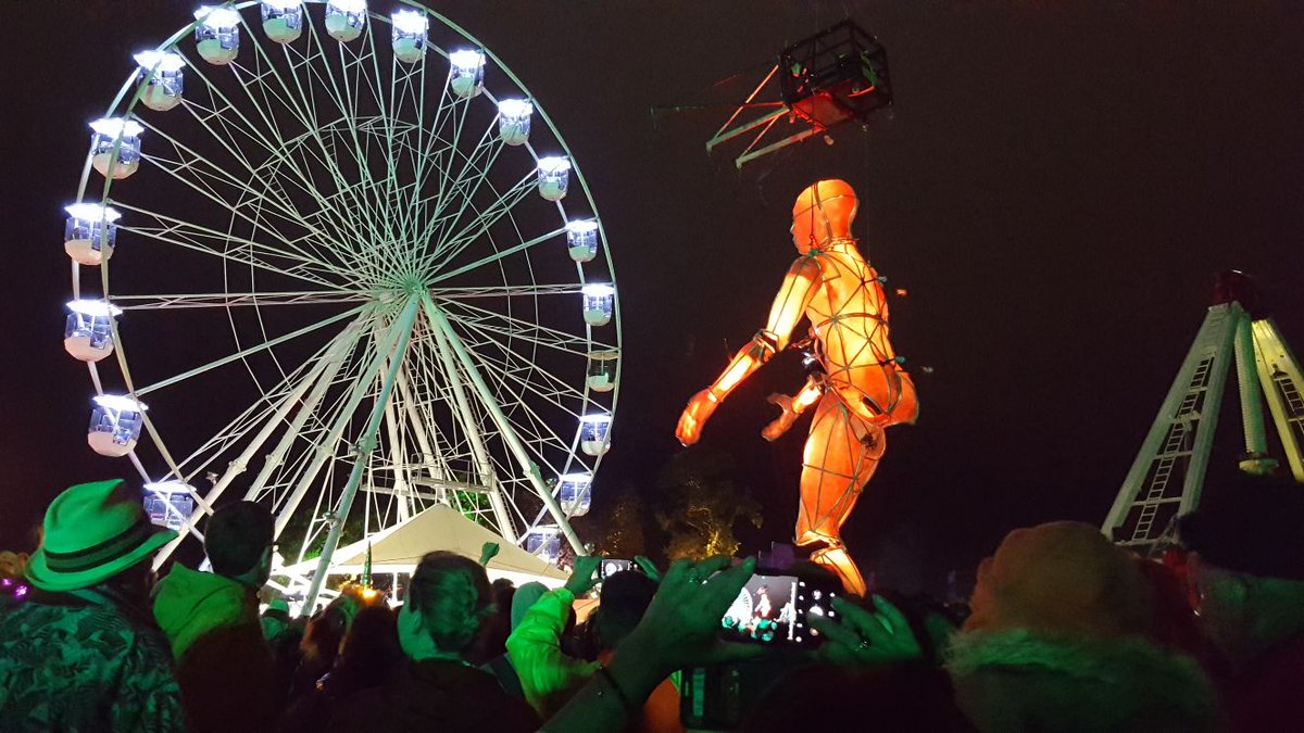 akajava's tweet photo. History Ireland Hedge School at Electric Picnic 2018. Thanks to Tommy Graham for a great session, full house on both days. Delighted to see the interest in the Biafran airlift of 50 years ago to which the Irish people and Irish missionaries contributed so hugely. https://t.co/A3dqWNFz4L