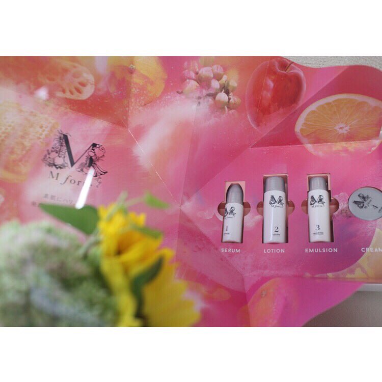 yozzeko's tweet photo. Cosmetics like classic
https://t.co/YXQlw6Wl6w
#ウェルカムキット
#Mforte 導入美容液のローション、エマルジョン、クリーム!
#エムフォルテ は #万田発酵 #発酵化粧品
#エイミーイストワール @eimyistoire のワンピ
#ピアス #kodeanコーデ
https://t.co/nwtIJKMsr1
https://t.co/C1q1L8NRWJ https://t.co/QKzIVGGNZ5
