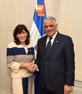 View image on Twitter