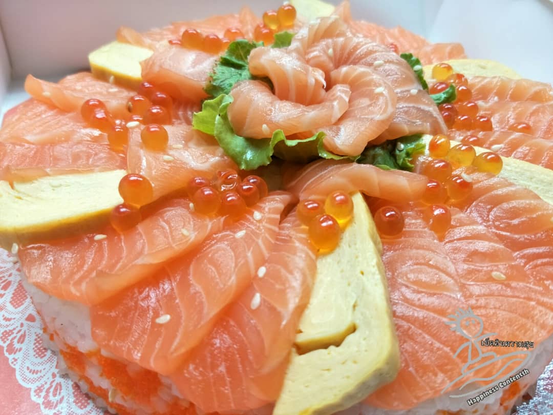 Check_in_TH's tweet photo. 📍โอกุ ซูชิ พระราม 3
เค้กแซลมอน 2 ปอนด์ ราคาเบาๆ 
แซลมอนเนื้อฉ่ำนุ่มลิ้น ไข่ปลากรุบกรอบ ฟินกว่านี้มีอีกมั้ย 😋
 #เช็คอินความสุข #หอบหมีหนีกิน #อร่อยไปแดก #อร่อยบอกต่อ #ของดีบอกต่อ #หิว #ชี้เป้า #กินข้าวกัน #แซลมอน https://t.co/iQj05hALAm