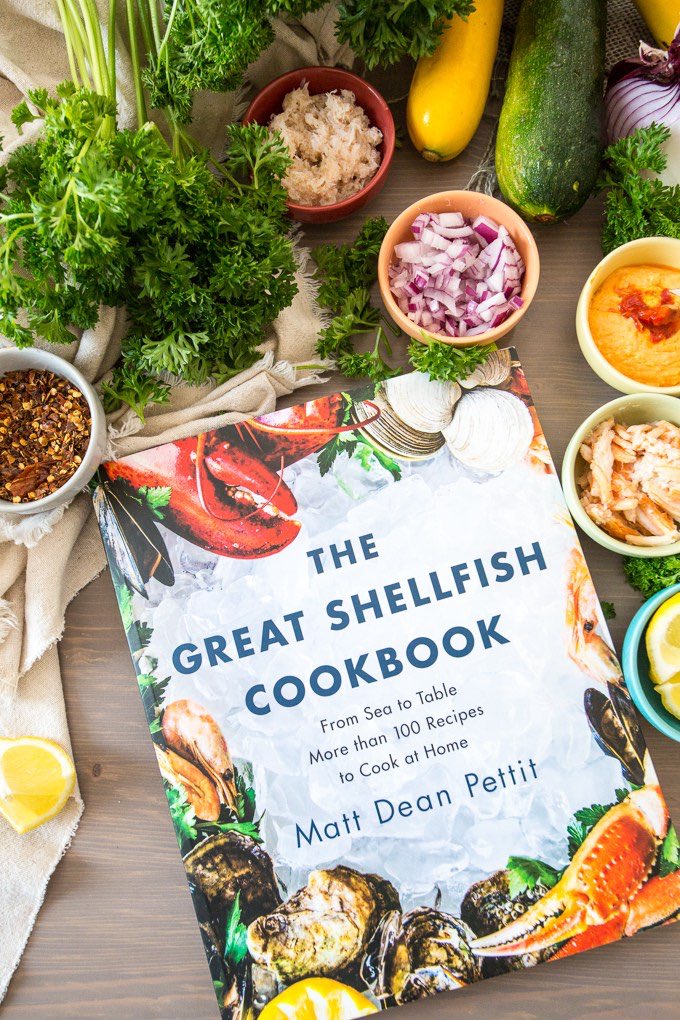 ImmigrantsTable's tweet image. When I received a complimentary copy of #TheGreatShellfishCookbook by @mattdeanpettit from @appetite_randomhouse , I knew that whatever recipe I made had to make no use of the stove. Only a grill would do on #LabourDay immigrantstable.com/2018/08/31/sno…
@foodbloggersca