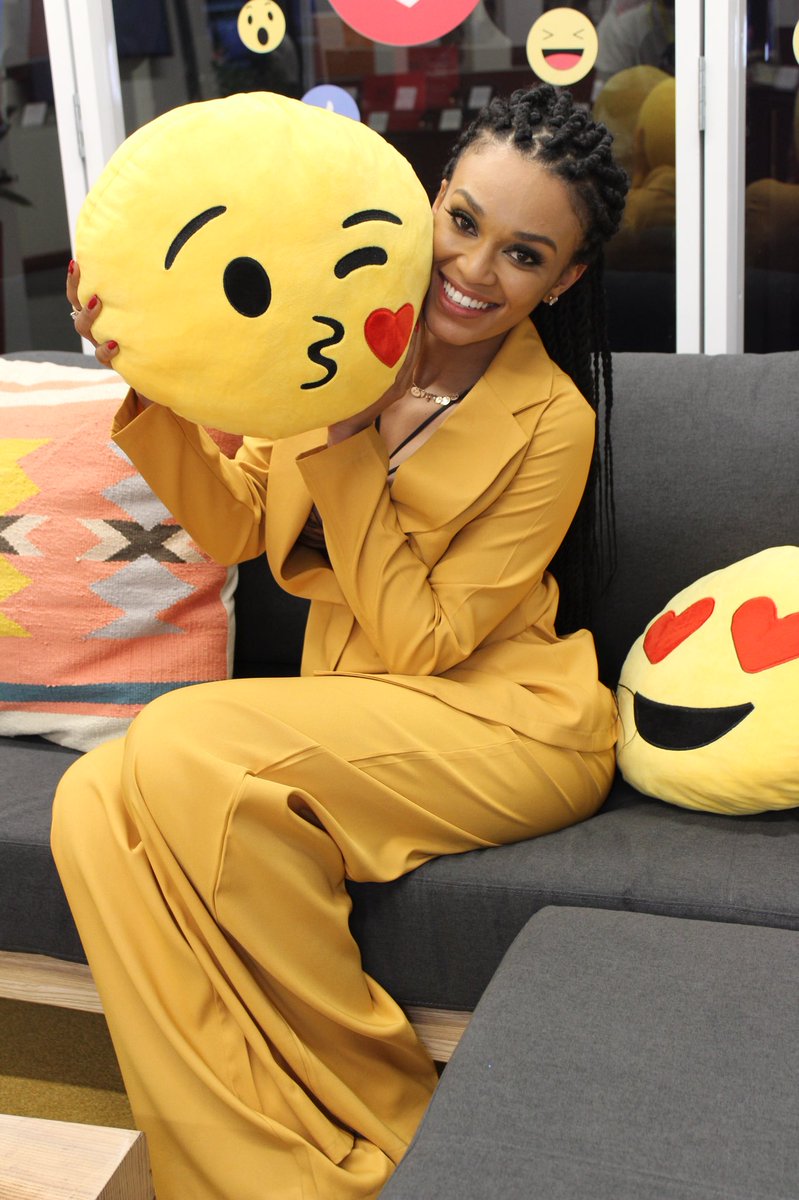 LisoSiguba's tweet photo. Bonangs Biggest Enemies!!!!

1)DJ Zinhle
2) Pearl Thusi
3)Minnie Dlamini
4)Lerato Kganyago

I don't know why they are being jealous of someone's success....Go find or Chase your own dreams Ladies 💋❤️ https://t.co/aSNXZkTlzB