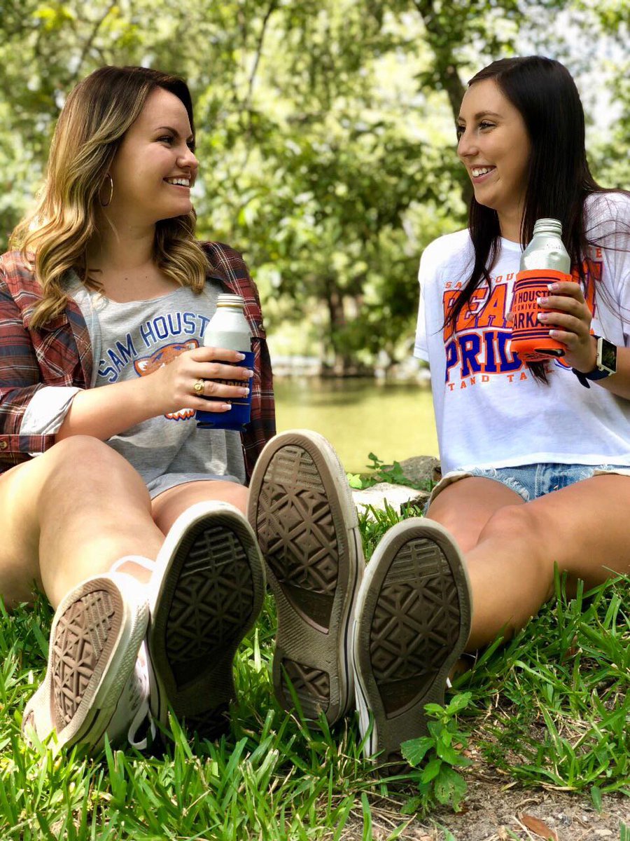 barefoothville's tweet photo. *Cues September by Earth, Wind, and Fire*💃 How are YOU spending your day off this Labor Day? #laxday #goodvibes #goodtimes #shopbarefoot https://t.co/x1wx1z9p0i