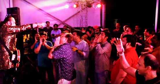 LesleLewis's tweet photo. What a SuperGig #LesleLewisLive @JWMussoorie #TataCommunications #LeadersMeet2018 #jwmarriottwalnutgroveresortandspa .. Fab Audience who loved the #music and couldn't stop dancing!! Rock &amp; Roll 😎!! @shure @shuremea @SunInfonetAudio  @uaudio @oklistenin https://t.co/b2WqknFIJ6