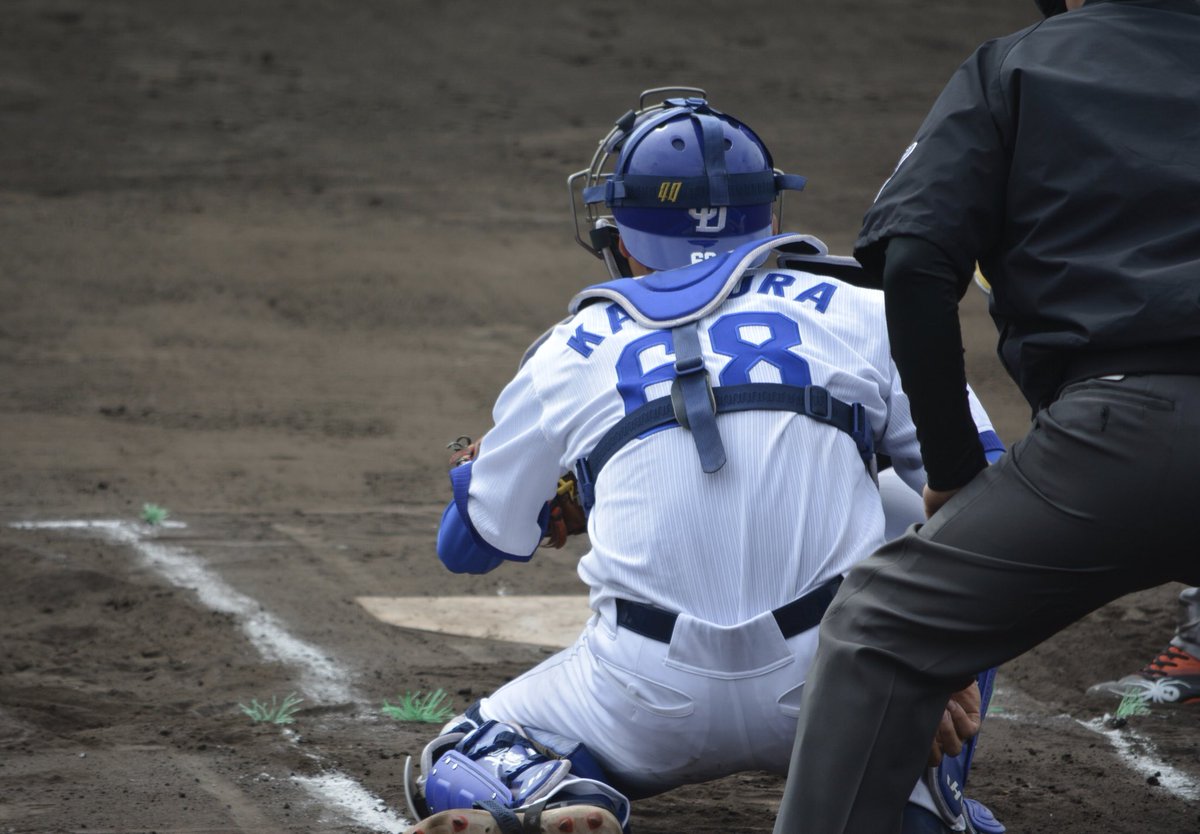 プロ野球選手のカッコいい背中を愛でるタグ Hashtag V Twitter