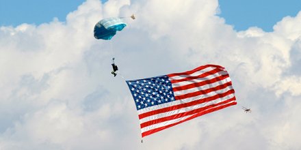 YNGAirport's tweet photo. All of us at Youngstown-Warren Regional Airport wish you a fun and relaxing Labor Day with family and friends!
#laborday #USA #labordayweekend https://t.co/UdDNnZ1JW4