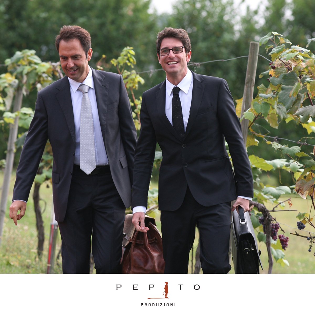 PepitoProduzion's tweet photo. Le bugie non sono fatte per durare in eterno. Cosa combineranno Giampaolo Morelli e Neri Marcorè in questo divertente film #UnaFerrariPerDue del ciclo #PurchèFiniscaBene? #PepitoProduzioni https://t.co/hg0vnX2weO