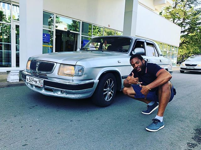 HerbDeanMMA's tweet photo. Volga #classiccars #russianretro #волга https://t.co/vTIT9UATdv https://t.co/01ar8sDruc