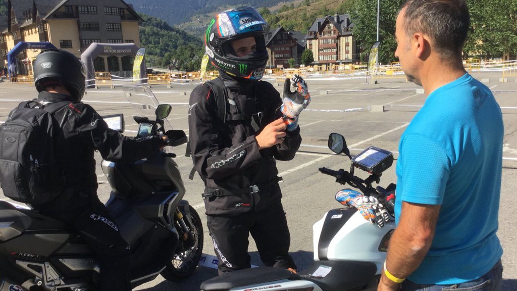 catarina93_73's tweet photo. #Rodibook2018 over the weekend 🏍
What an adventure it must have been for @alexmarquez73
Photos cr @MotorRodi 😉
#AlexMarquez #AM73 https://t.co/qS6IT6e4wg