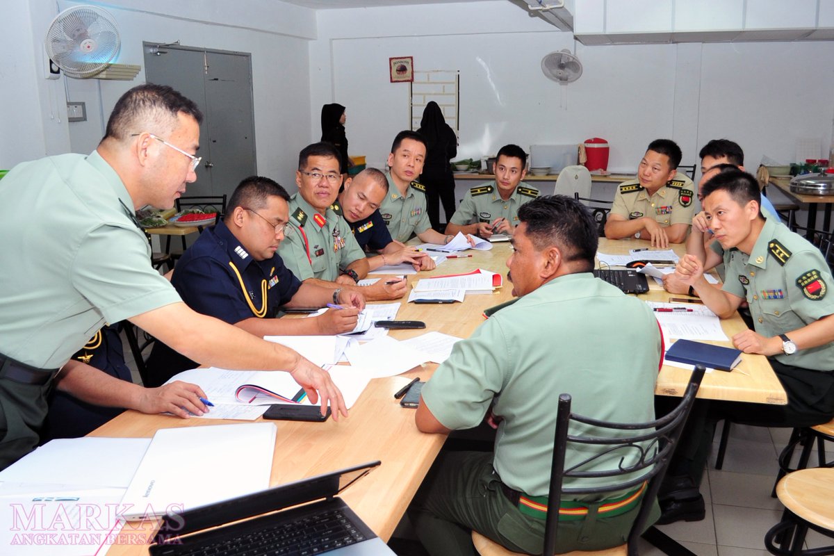 myjointforce's tweet image. Pembukaan Final Planning Conference (FPC) bagi Eksesais AMAN YOUYI 2018 (EKS AY 18) telah disempurnakan oleh Panglima  Briged Ke-30 Infantri, Brig Jen Hashim  bin Aman Shah di MALBATT VILLAGE, Port Dickson, Negeri Sembilan.
#teamingforsuccess
#defencediplomacy
#ExAmanYouyi18