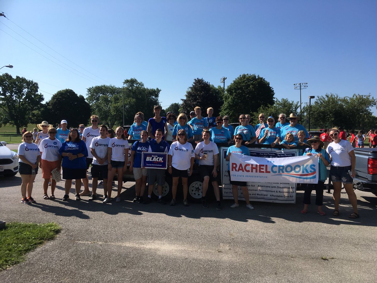 RachelforOhio's tweet photo. Happy #LaborDay! The #GetRachelElected team & I were out in full force today in Fremont & proud to support unions & hard-working laborers. #LaborOnLaborDay #OHDEMS #BlueWave #Elections2018 #MondayMotivation https://t.co/SgssZEbrf7