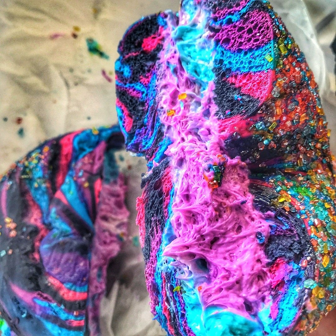 thebagelstore's tweet photo. @jessica525428 Finally made it here this time in NYC!! Galaxy bagel with unicorn cream cheese 💗🦄💜🦄 #BestBagelsEver #AlmostTooPrettyToEat
.
.
.
.
#originalrainbowbagel
#rainbowbagel #thebagelstore
#nyceats
#nyc
#eeeeeats
#brooklyn https://t.co/u4BmzRdcfr