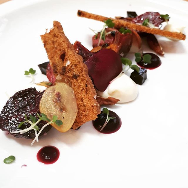 DartmouthHouse's tweet photo. We are very excited to be launching our new Autumn menu in the next few weeks and here is a little something to whet your appetite! #meatfreemonday #finedining #seasonalmenu #beetroot #starter #privatedining #londonvenue #londoncaterer #mayfair #mayfairdining #foodpic https://t.co/TAAS91uM4v