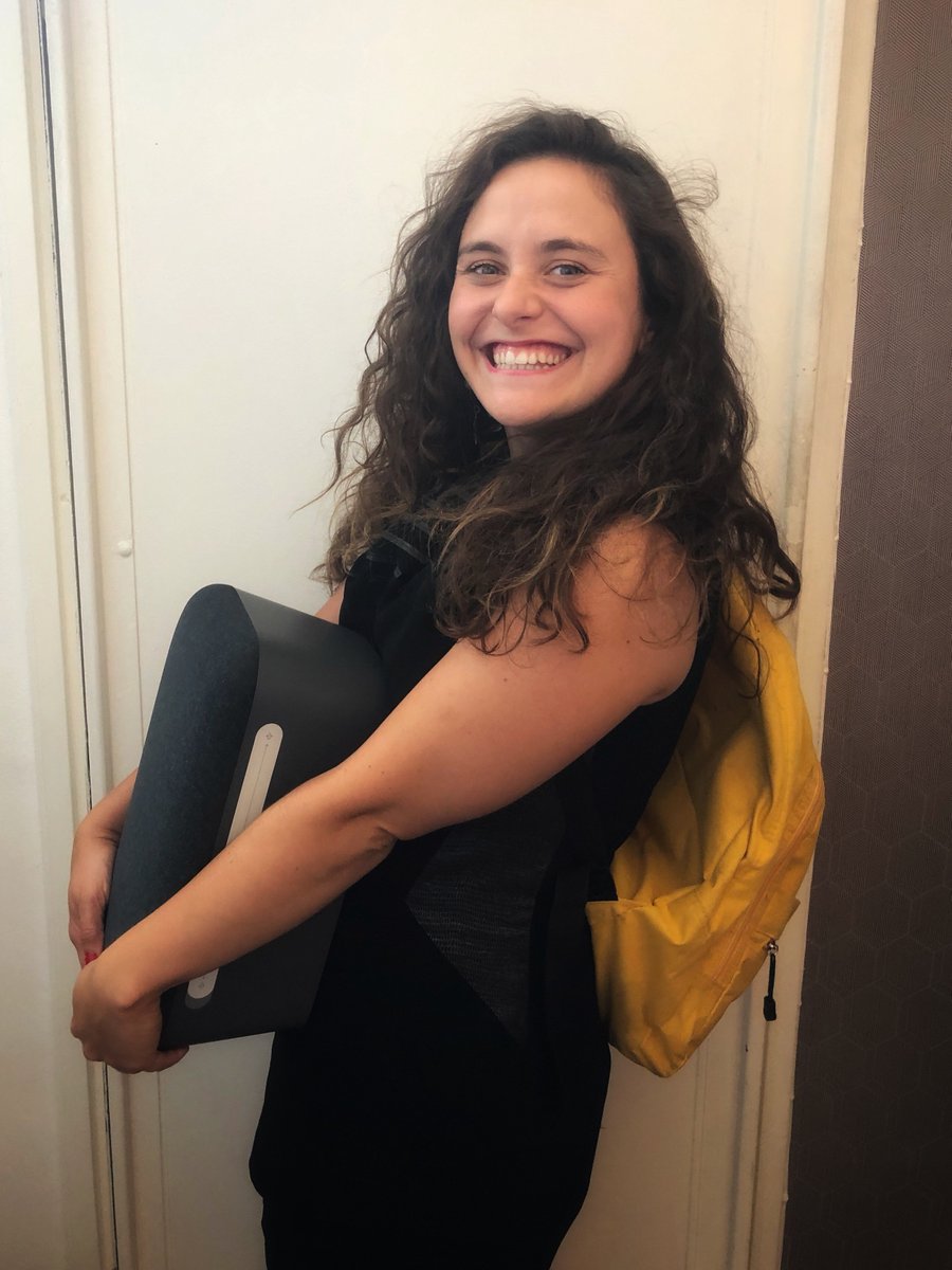 SwannPerisse's tweet image. Pour connaître ma pire honte à l&apos;école, demandez à votre Assistant Google de vous raconter une histoire sur la rentrée... je vais me cacher, je reviens. 😶 #AssistantGoogle #RentréeDesClasses #GoogleHomeMax @GoogleFR #Collaboration