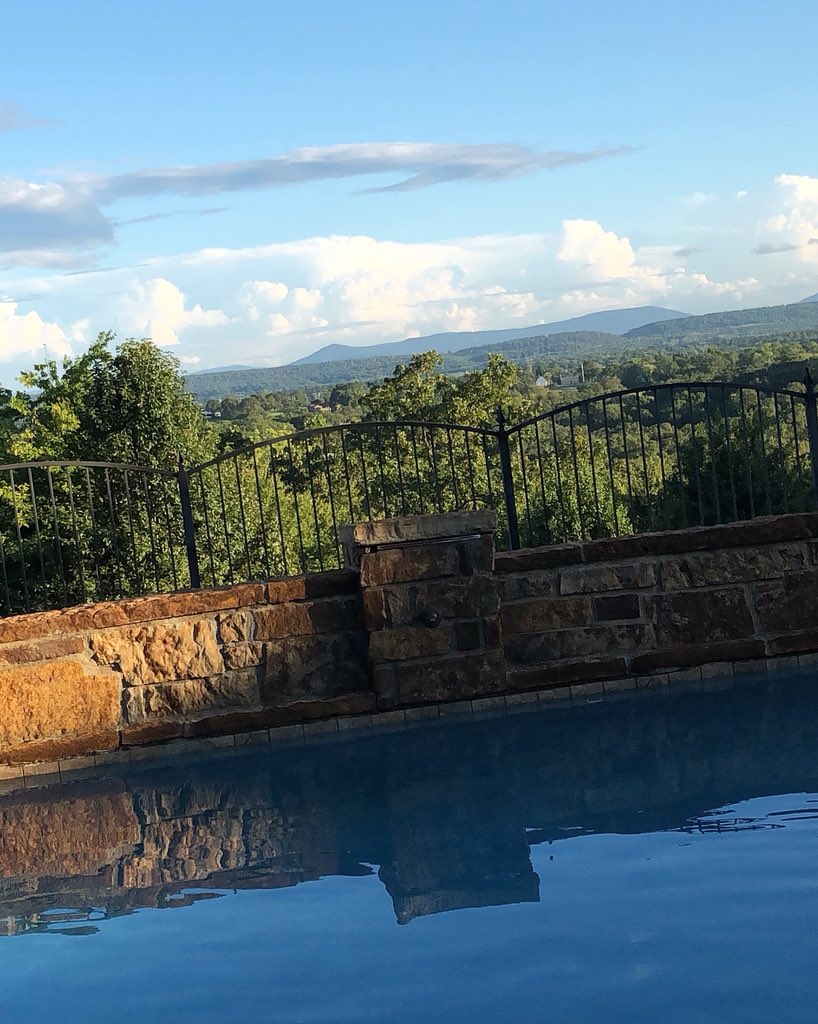 Shalonda121's tweet photo. Fort Smith isnβt half bad from this angle. π€ #thefort #labordayweekend #poolinit https://t.co/d9gFvkmjYT