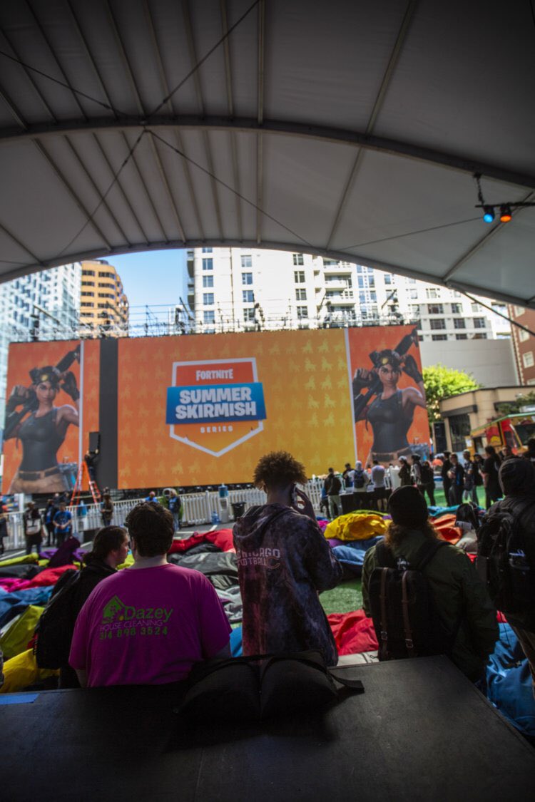 Fortnite's tweet image. It's the last day of #PAXWest2018! 
✔️#SummerSkirmish Grand Finals starts at 11AM PT at the Fortnite Fan Theater or twitch.tv/Fortnite
✔️Last chance to purchase PAX West Exclusive Merch at the Fortnite Fan Theater
✔️Last rounds of Mini Golf to play

See you soon!
