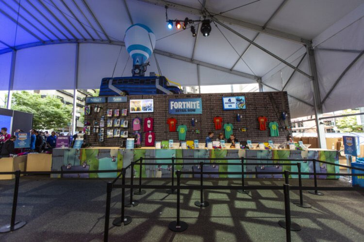 Fortnite's tweet image. It's the last day of #PAXWest2018! 
✔️#SummerSkirmish Grand Finals starts at 11AM PT at the Fortnite Fan Theater or twitch.tv/Fortnite
✔️Last chance to purchase PAX West Exclusive Merch at the Fortnite Fan Theater
✔️Last rounds of Mini Golf to play

See you soon!