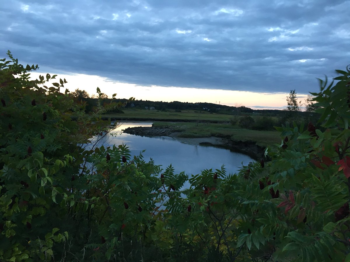 Cape_HS's tweet photo. Enjoying the waning days of summer #beautifulcommunity #gettingreadyforfirstday #LetsGo https://t.co/DBZDooxCEg