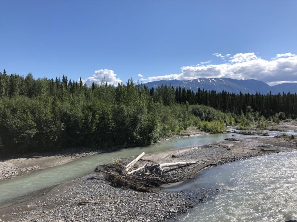TheWildNorthLLC's tweet photo. Can you take an #RV on the road to McCarthy, Alaska? These people did and here's how it went. via @VeganRVr https://t.co/5h8uVt5AL0 https://t.co/auaOAeiyMb