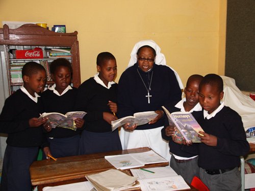 Our latest blog on the importance of girls education and the power of the girl to change the world. ow.ly/oSzz30lFlSI #girlseducation #girlpower