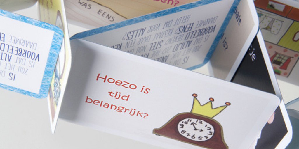 Herken je dat? Dat je aan de eettaffel vraagt "Hoe was het op school vandaag?", maar dat dit niet prikkelend genoeg is om tot een goed gesprek te komen? Praatprikkels en praatplaatjes zijn kaartjes die uitnodigen om samen te filosoferen. 
bit.ly/2wBVlKY