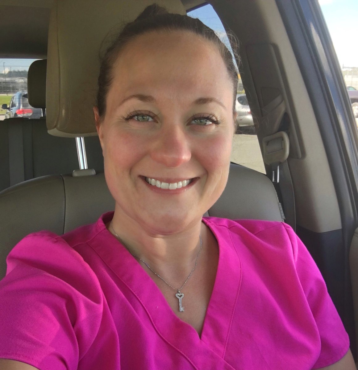TattlingTourist's tweet photo. Getting my time in today so I can defer it to next week for #TBEX! Who else is gonna be there?! #LaboronLaborDay #workfulltime #travelblogger #hustle https://t.co/9y1JI7YqwU