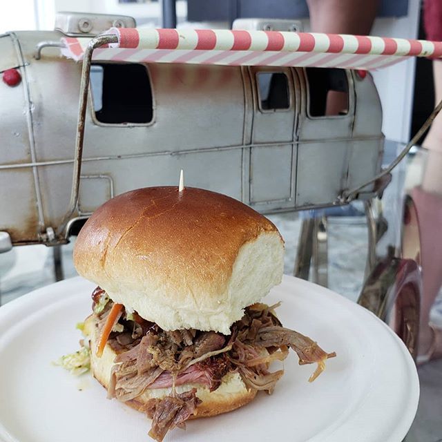 Happy Labor Day! It's all about the BBQ and camping, right? I loved the setup here from the @Chicagogrammers second birthday bash a couple weeks ago. It was such a blast, and I got introduced to @wrigleybbq. You have got to go visit! So much amazing food… ift.tt/2wD9fwA