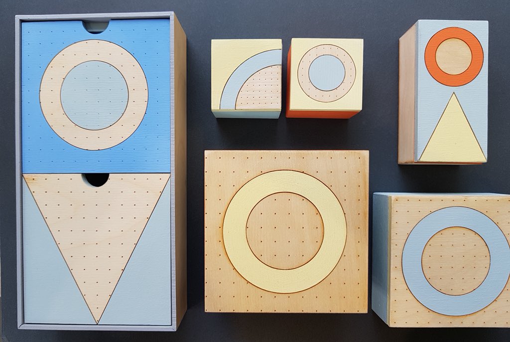 Gallery57art's tweet photo. Having a lovely time unpacking lots of boxes designed and made by Vanessa Stopforth for “Making arrangements”.  There will be lots of fun creating various groupings. #vanessastopforth #3ddesign #geometricdesign #woodenboxes #newexhibition #arundel @ArundelXP https://t.co/IoHM1cVq8z