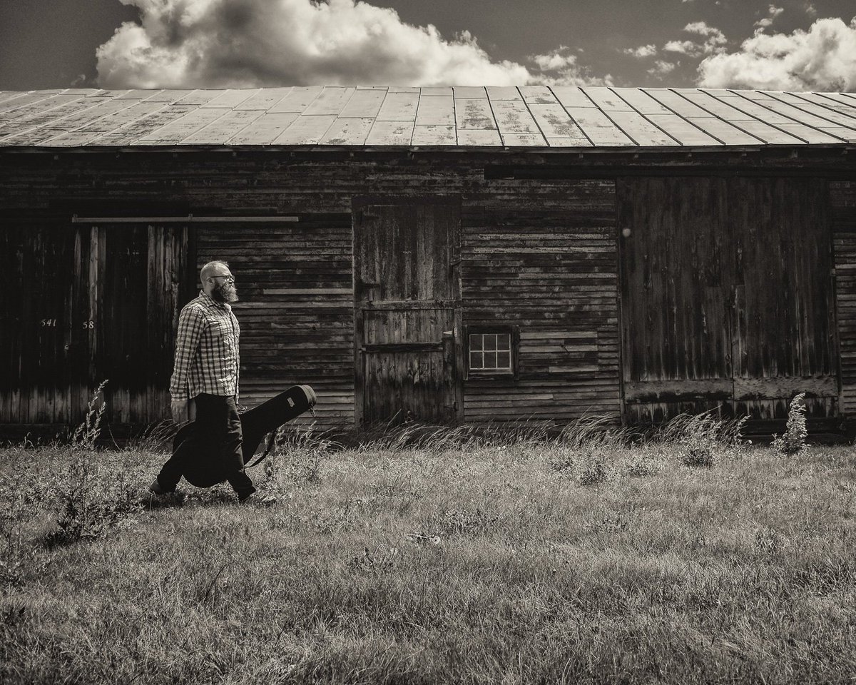 ThisIsVT's tweet photo. Some of New England's best new music is coming out of the Upper Valley scene: @sir_babygirl, @PilgrimsVt, @drichardsonfolk, and @fauxinlove (pics by @JamesNapoli_) https://t.co/6IdWOoA0Yr