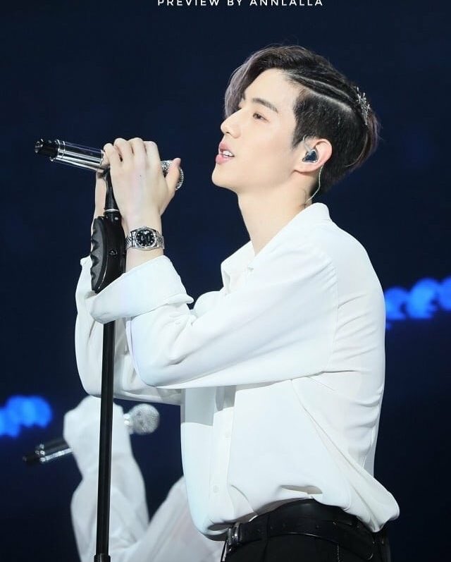 IFYOULOVEGOT7's tweet photo. Happy Brithday Thought’s of you Keep you close to my heart I hope you have a great day! 
Love you Mark🎂🎁🎉💚
 #XCIIIMarkDay #HappyMarkTuanday @mtuan93 https://t.co/b4Viihwr0t