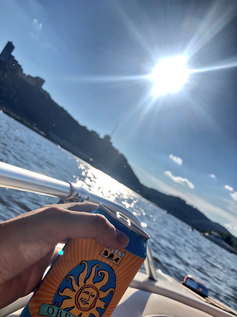EmmaRawlings23's tweet photo. Enjoying my last #oberons of the season!! @BellsBrewery https://t.co/s7yhKjtMJ3