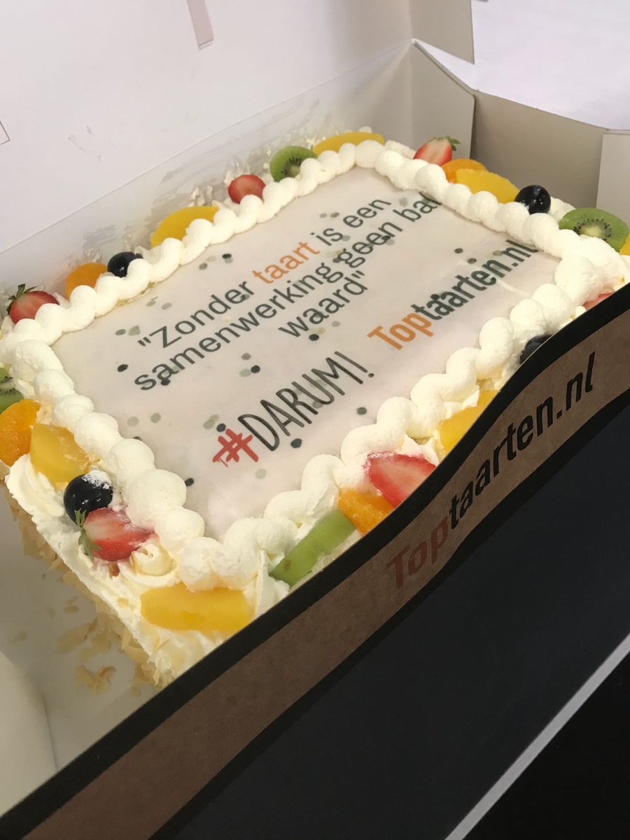 En lekker dat ie is/was😅

Bedankt <a href="/ToptaartenNL/">Toptaarten.nl</a> voor deze leuke verrassing!! Op naar een succesvolle samenwerking 🍰