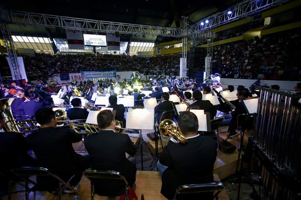 gaetan_kuchta's tweet photo. Lo mejor del rock argentino sonó ayer en la clausura de la #FUL2018. ¡Gracias a todos los asistentes por acompañar a la #OSUAEH! https://t.co/0NinPVJ0a1
