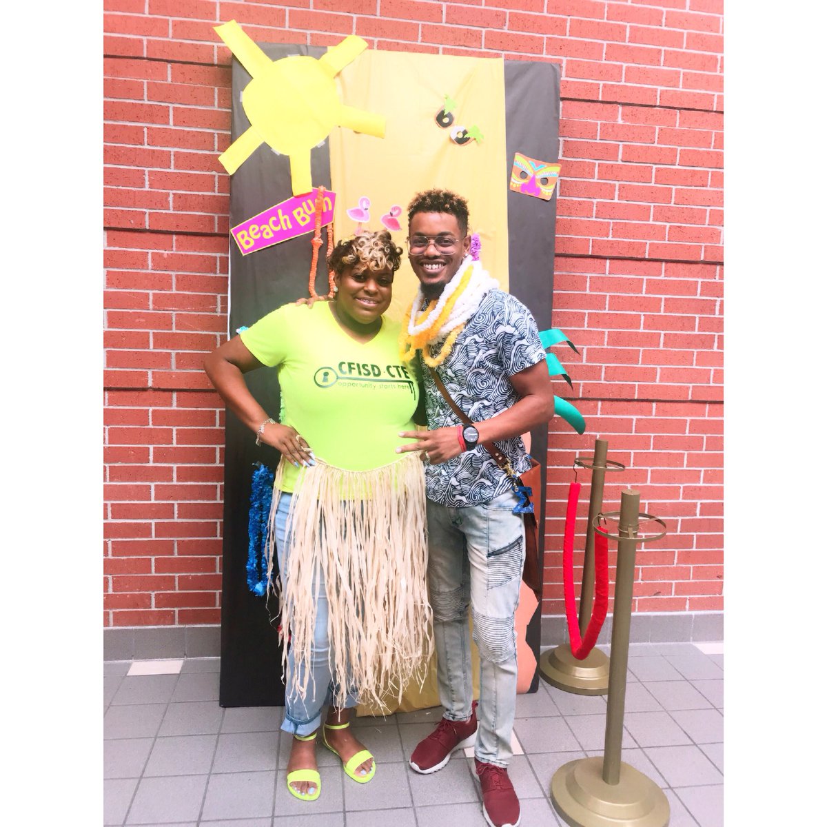 GaryAndrae's tweet photo. Last week in Pantherland, Cy Springs teachers and students showed their spirit, athleticism and love for CSHS on a great first week back! Way to go Panthers! @VolleyballCSHS @CySpringsCheer @CySpringsHS @2015CSPrincipal #AllDayEveryDay #CSHSPride https://t.co/pSfgPy2yBM