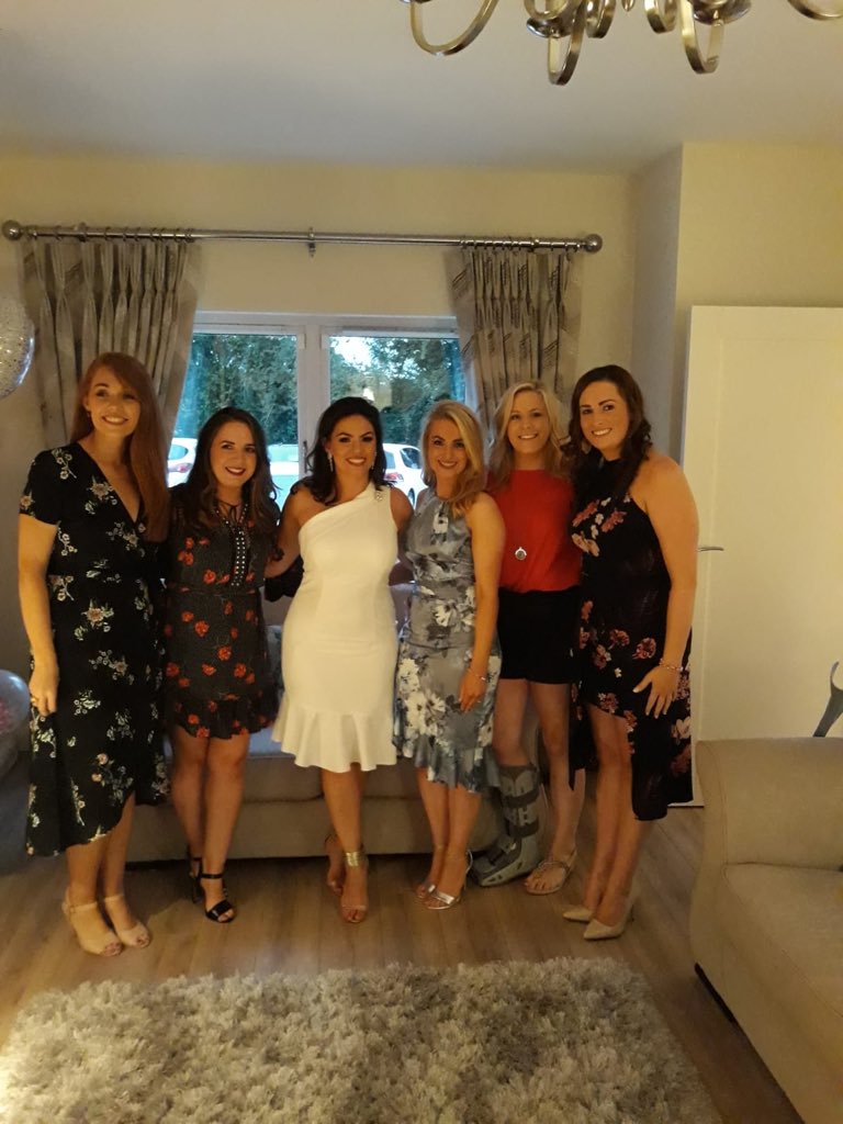 BlaithinBrady1's tweet photo. Active yet safe recovery is key! #OneLegDancing #10DaysPostOp #EngagementCelebrations https://t.co/SBKPuoETu5