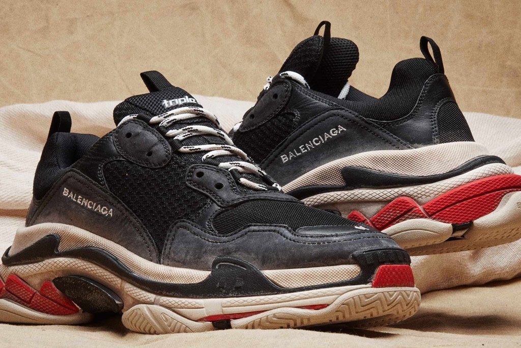 balenciaga triple s black red 2018