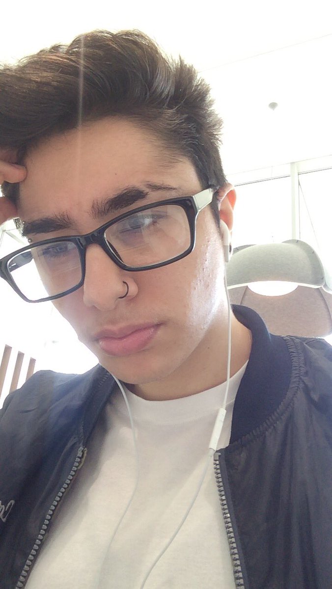 communistdyke's tweet photo. #LGBTQTwitter ♻️♻️♻️ https://t.co/Oq21KTAsUb