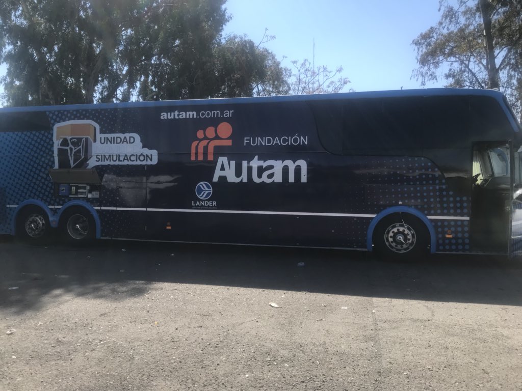 ElTrapicheSRL's tweet photo. Junto a @AUTAMoficial estamos trabajando y apostando a un transporte más seguro en nuestra provincia, contamos con un simulador para reducir los índices de siniestralidad.. https://t.co/k99saUmHvj