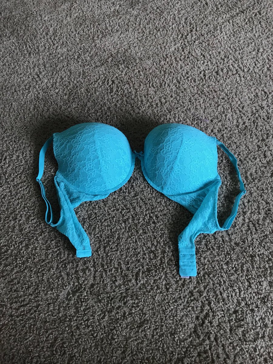 AlexaLoveee's tweet photo. Who would like to own of my personal used, sweaty bras?! 😍 DM me!😘 #usedbra #usedpanties #dirtypanties #dirtybra #bra #braseller #pantyseller #horny #hornygirl #naked #nude #boobs #tits #ass #pussy #pantyfetish #panty #panties #usedpanties #socks #feet #feetfetish #brafetish https://t.co/dWuKpp3z1m