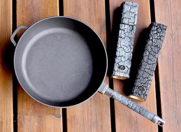 dhughes77's tweet photo. Thanks to @smokin_dans for the initial pic. Check out some of the burnt wood kitchen/cooking items coming to the UK before Xmas.

PUREiron pans with detachable handles along with a variety of knife blocks (and handles) S&amp;P Mills, coffee tampers and lots more! 👍🏻🔥 https://t.co/pSFXI887d2
