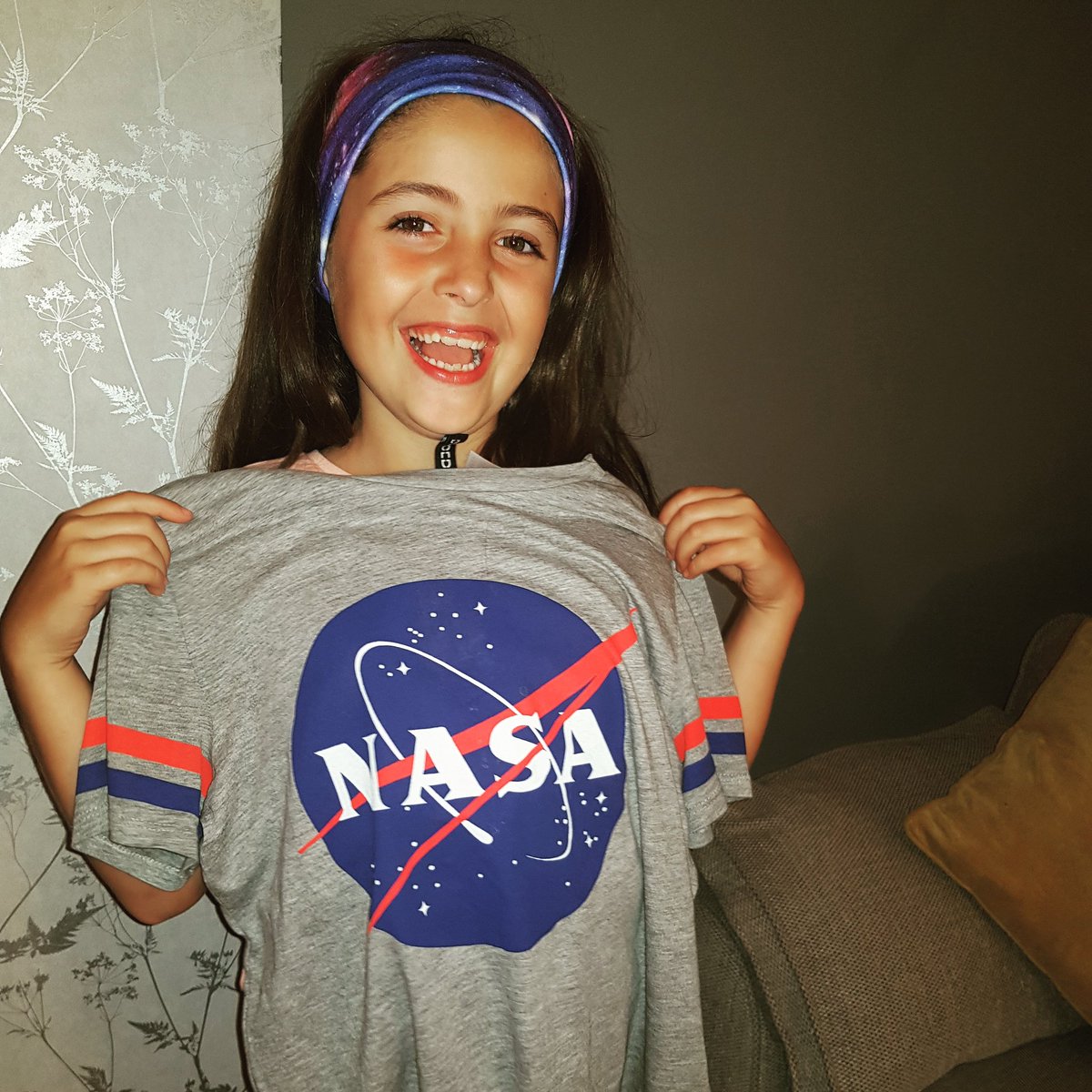 EllieKingdom's tweet photo. @astro_timpeake this little astronaut is getting her clothes ready for the next space mission 😁💜💕 one small step for man, one giant leap for mankind! @NASA get ready, Ellie will be coming your way in the future! #NASA #timpeake #Space #astronaut #spacegirl #DreamBig https://t.co/VAcEc0VMss