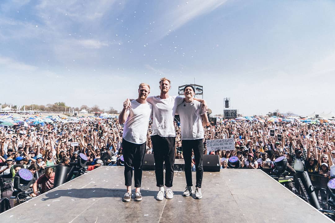 THE LAST SHOW ❤❤❤
.
THANK YOU 🙏🙌 THANK YOU THANK YOU THANK YOU 🙏🙏🙏
.
YOU'RE ALL AMAZING ⚡⚡⚡
.
📸 <a href="/tylrwlkr/">Tyler Walker</a>
.
@huaweiza @947joburg #huaweiP20 #huaweijoburgday #gangsofballet