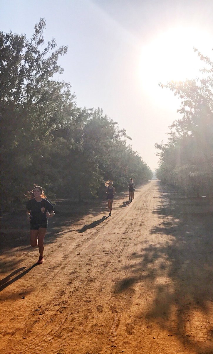 Even on a holiday, we grind 😌 The girls team completed 12-16, 400M repeats on the canals today in preparation for our upcoming home meet. 

We’re hosting the Mustang Invitational at Live Oak Park THIS Friday! ❤️💙