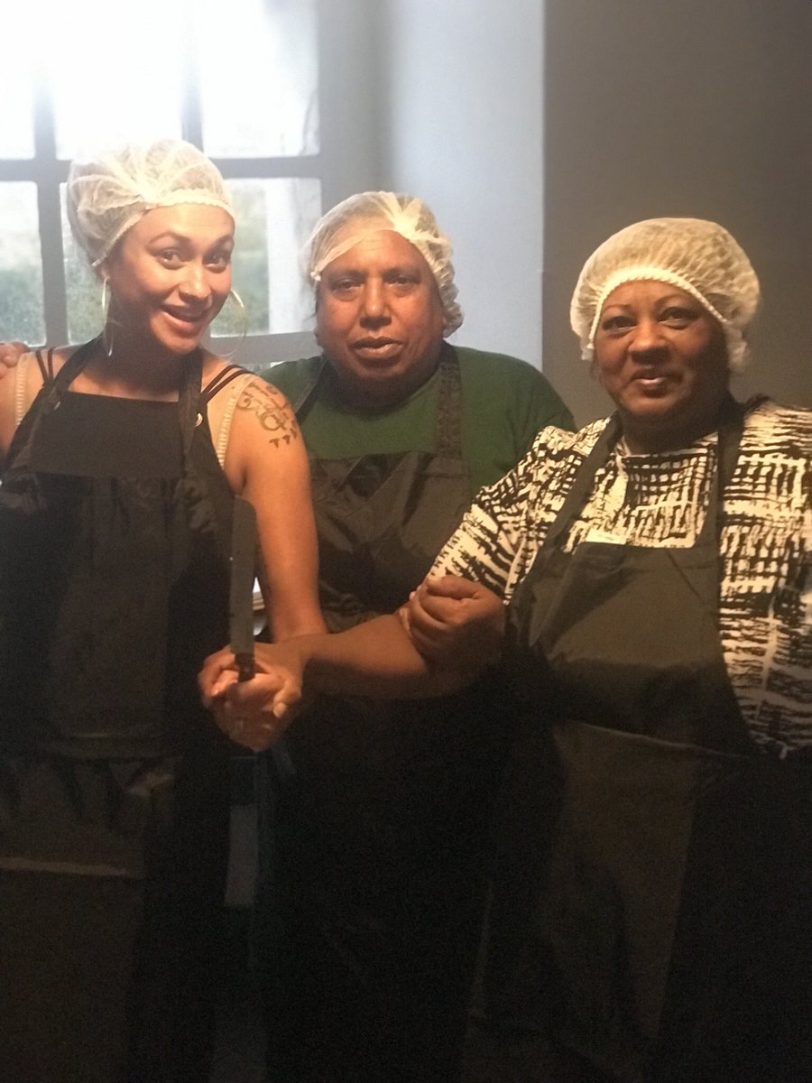 ShermaraFletche's tweet photo. The @StGEast  cooking team and head of cooking @Anadale are ready to go !!! #theopentable #community #relationships #building https://t.co/0TY9xX8HHW