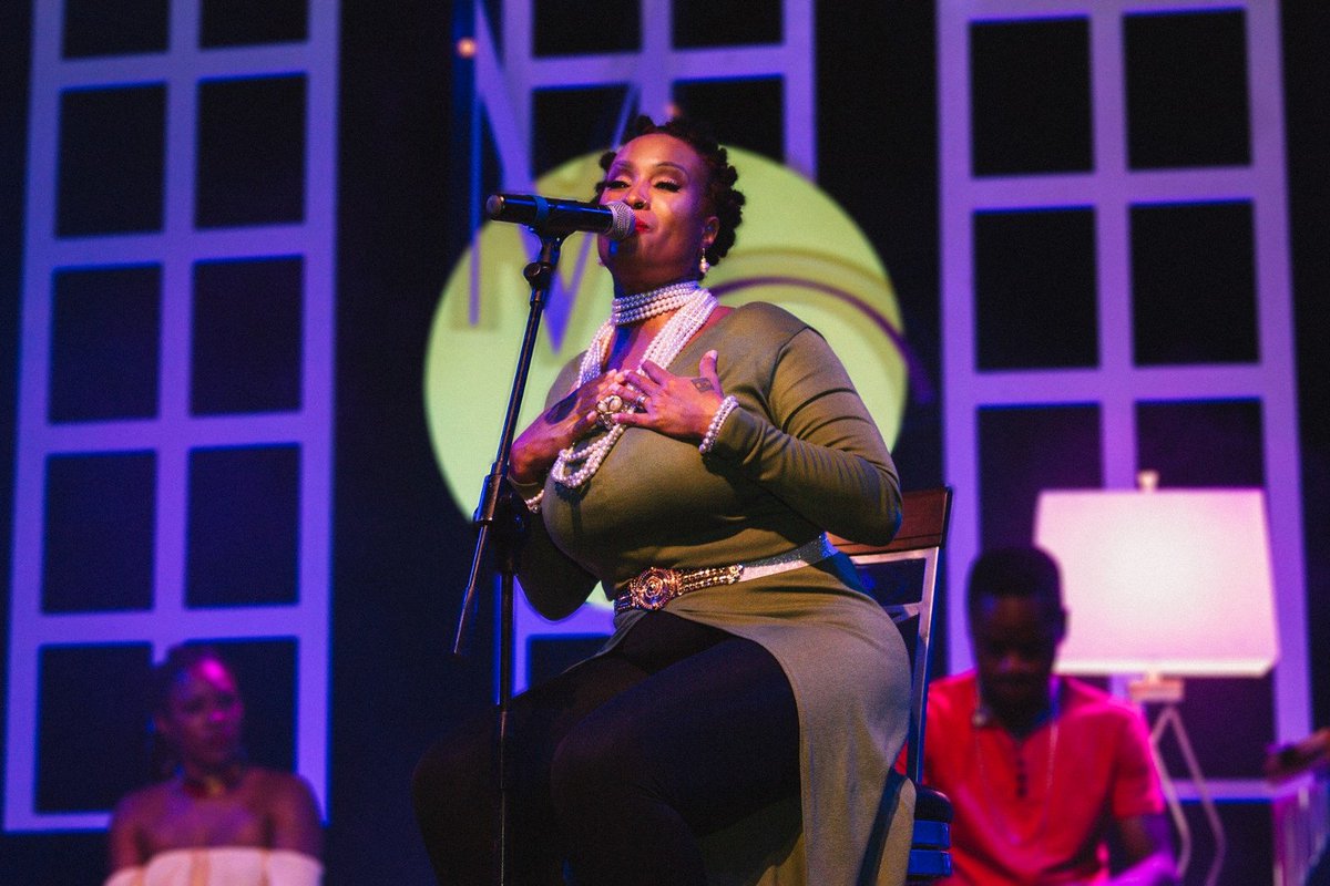 AlisonHinds's tweet photo. #aligram ... About last night, Mahalia's Corner was so GOOD. All the #Famalay, All the vibes, All the energy, ALL THE MUSIC. Bim got some talent hear?! 
 #AlisonHinds #theCaribbeanQueen #TheSocaQueen #AlisonHinds #MahaliasCorner #livemusic #stageperformance #vibes #Barbados https://t.co/H5IwBa30Pu
