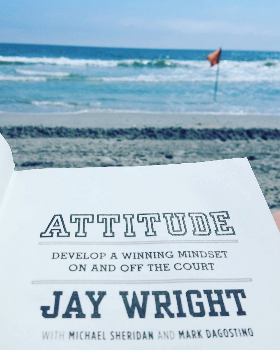 LowerCaseh13's tweet photo. 😎🌞🌊🏀#HappyLaborDay #Relaxing #PrepingfortheSeason @VUCoachJWright https://t.co/IBXsbl5l1V